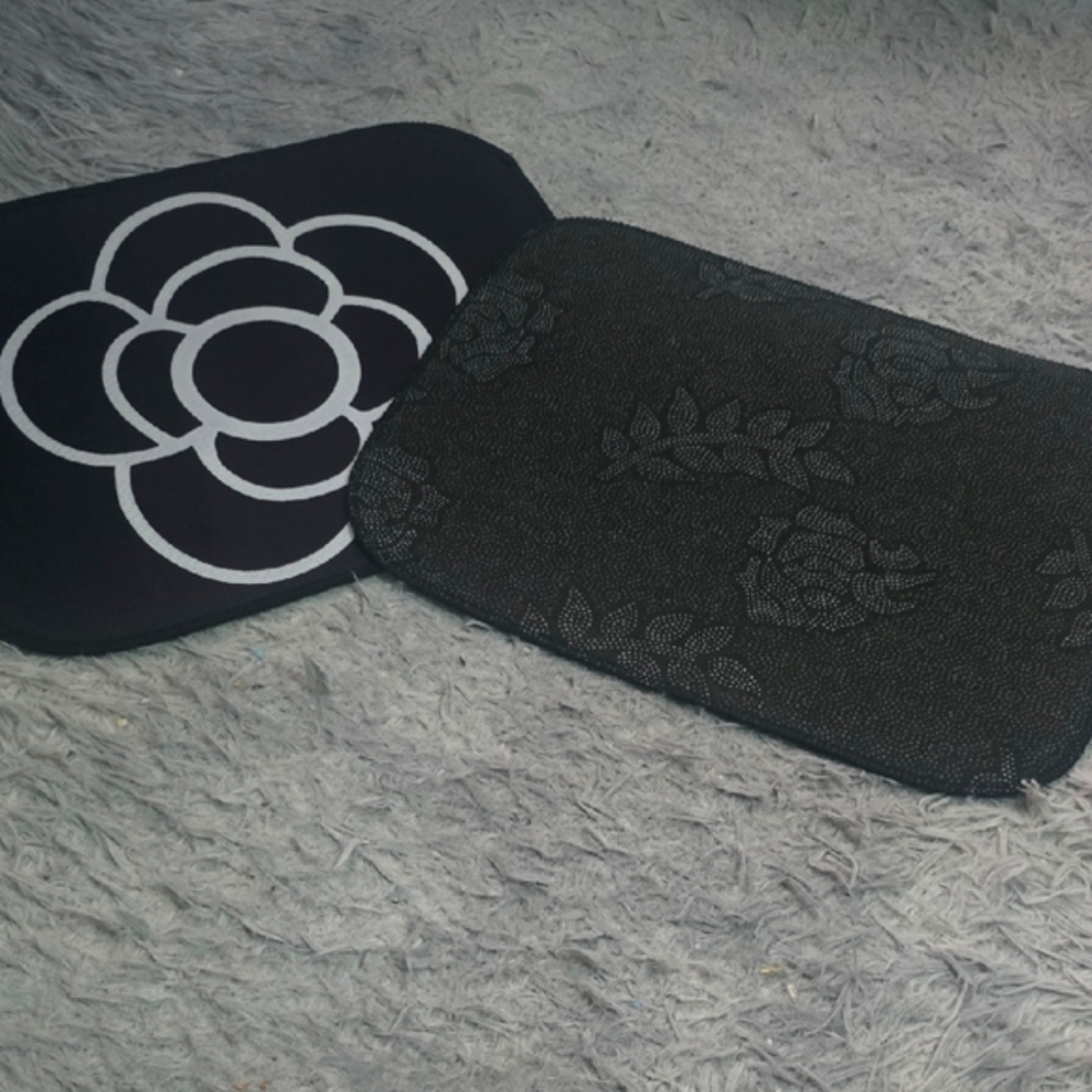 Camilla Black & White Car Floor Mats (SET OF 4)(NWOT)✨️🖤✨️ - Picture 7 of 7